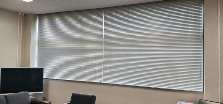 ブラインドの設置はお任せください！