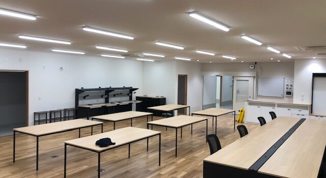 納入事例　こだわりの新築オフィスへの家具・什器類の設置