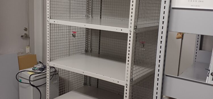 軽量棚を納品しました。