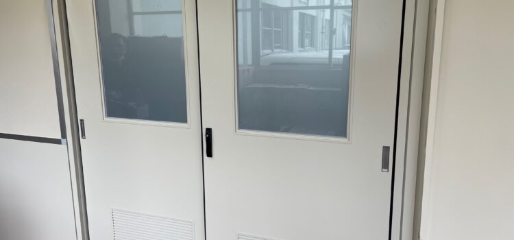 目隠し用フィルムの取付はお任せください！